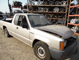 1994 MITSUBISHI PICK UP SILVER STD CAB 2.4L AT 2WD 183863